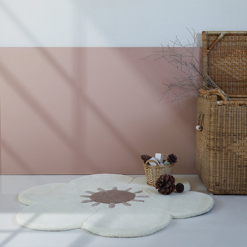 Nattiot Wool Kid's rug with flower shape Daisy - D 90cm