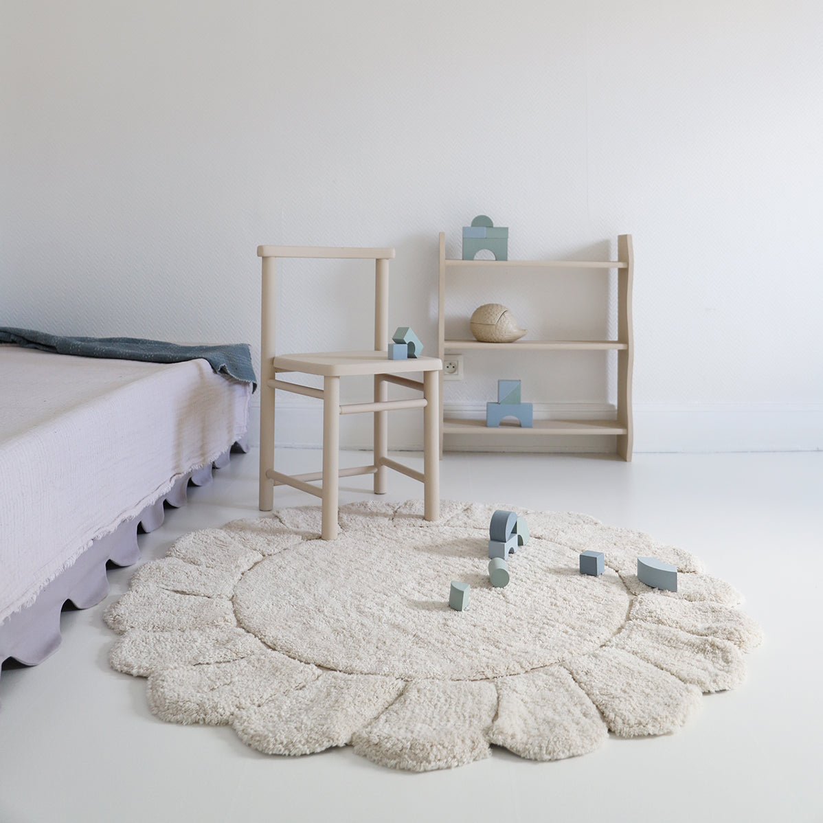 Nattiot Round Washable Cotton Kid's Bedroom Rug with "Petals" Finish - Gabrielle - D 110 cm