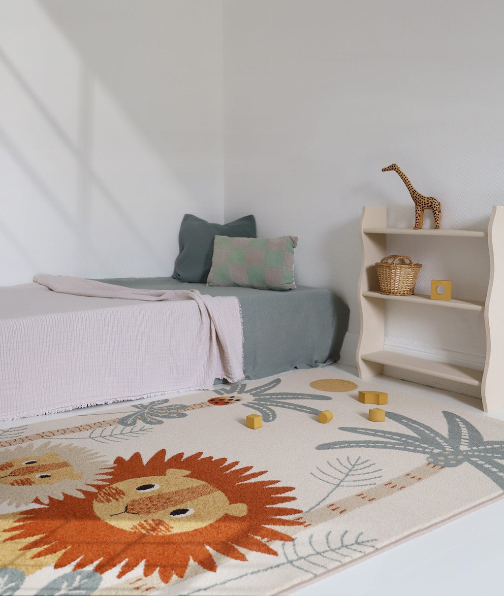 Tapis enfant petit lion TIAGGO nattiot-shop
