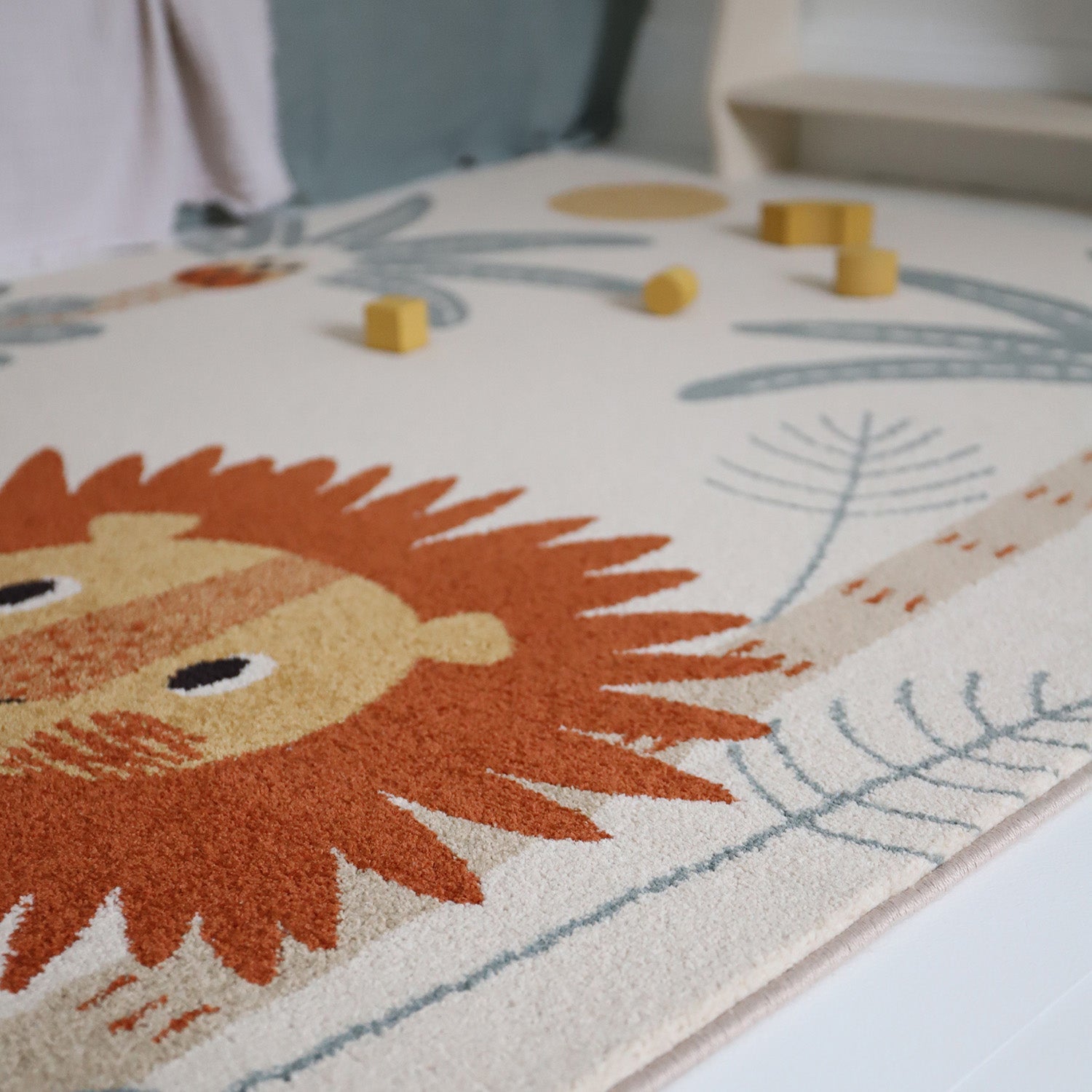 Tapis enfant petit lion TIAGGO nattiot-shop