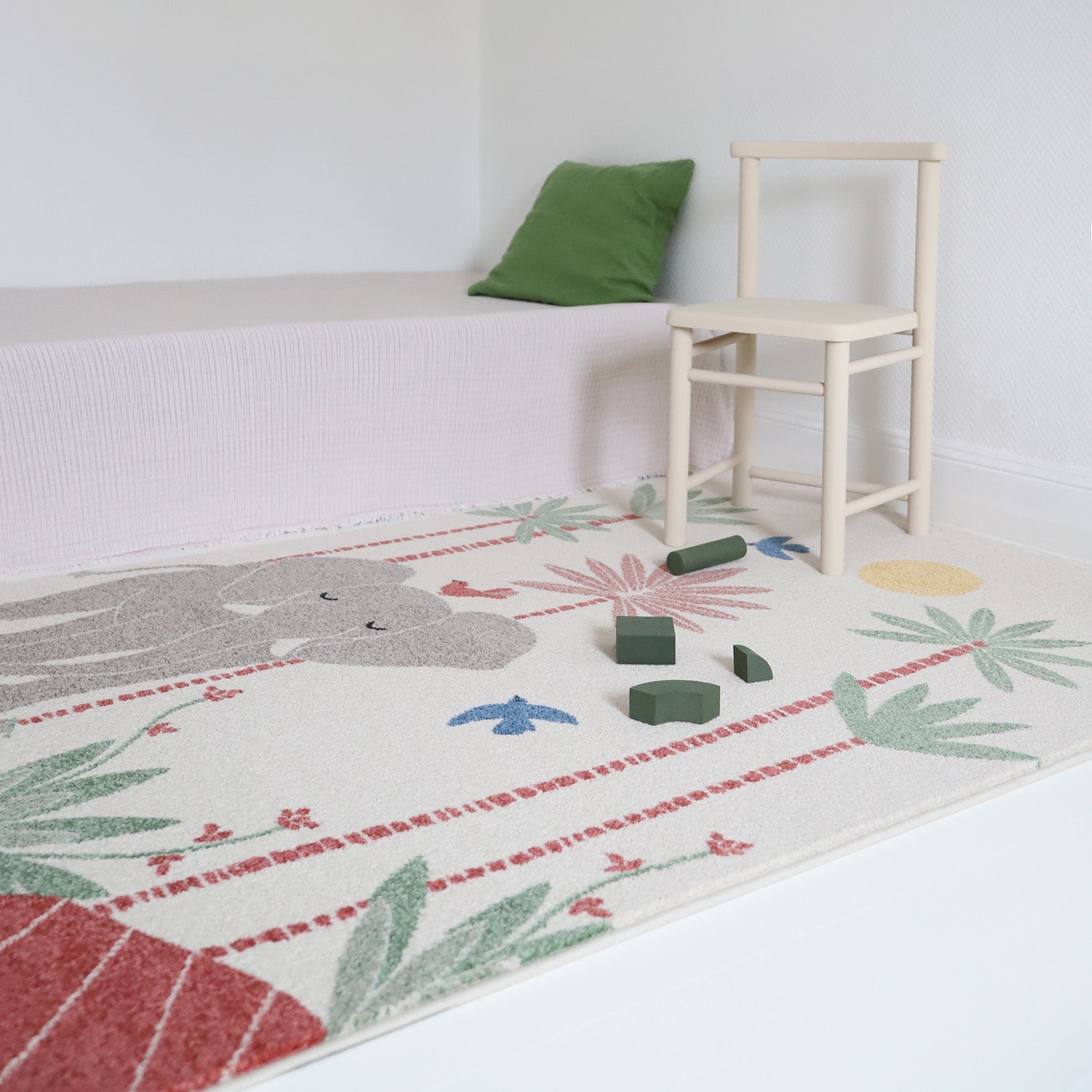 Nattiot Polypropylene Elephant Kid's bedroom rug - MAMALENA - 120 x 170 cm