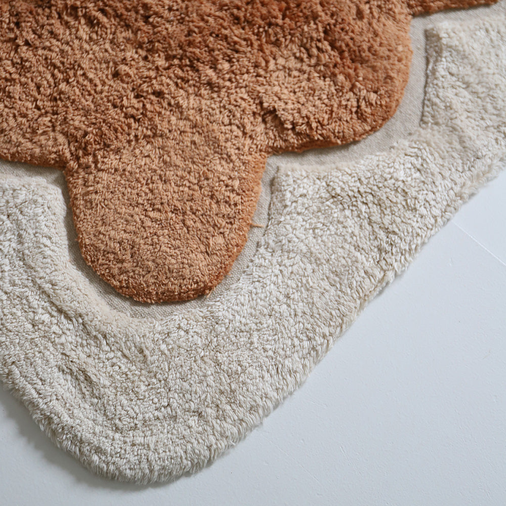 Tapis enfant design festonné Alfonsina "toast" nattiot-shop