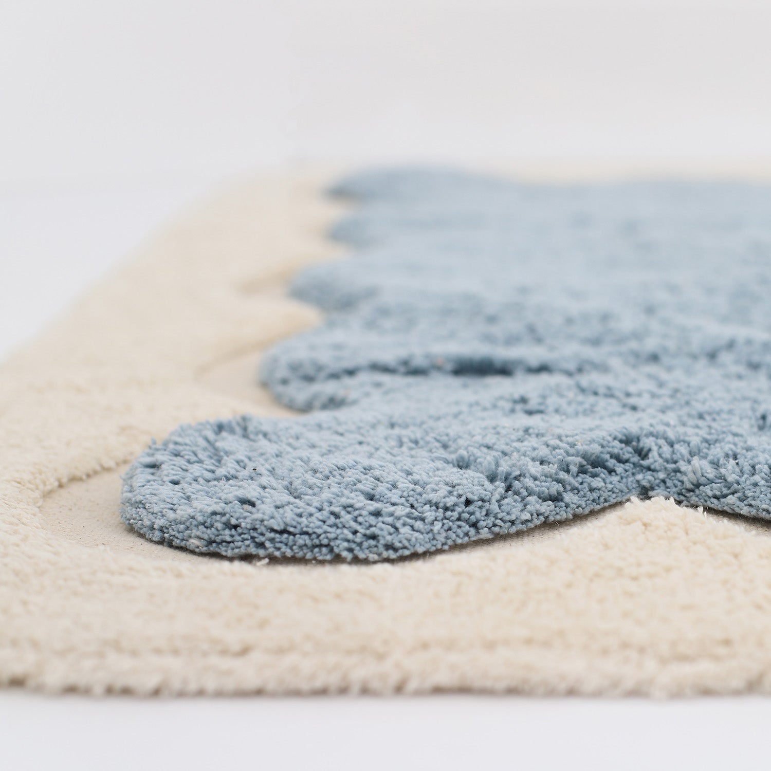 Nattiot Washable Cotton scalloped designer Kid's rug Alfonsina blue - 100 x 150 cm